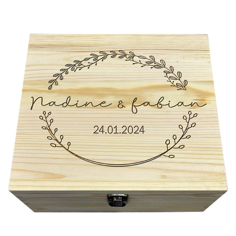 Personalised Couple Memory Box Keepsake by KreateSquare - Ideal for Valentines, Anniversary or Round Floral Design